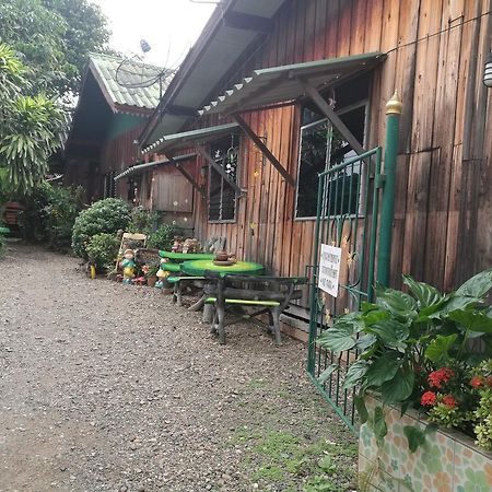 Ever Green Guest House - Sha Plus Pai Exteriör bild